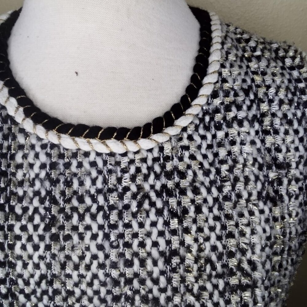 Large Tweed Spring Dress - Picture 5 of 9